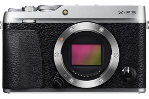 «Беззеркалка» Fujifilm X-E3 первой в серии получила сенсорный дисплей и модуль Bluetooth»