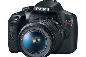 Зеркальный фотоаппарат Canon EOS 2000D рассчитан на начинающих пользователей»