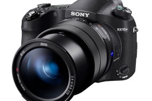 Фотокамера Sony RX10 Mark IV поддерживает съёмку со скоростью 24 кадра в секунду»